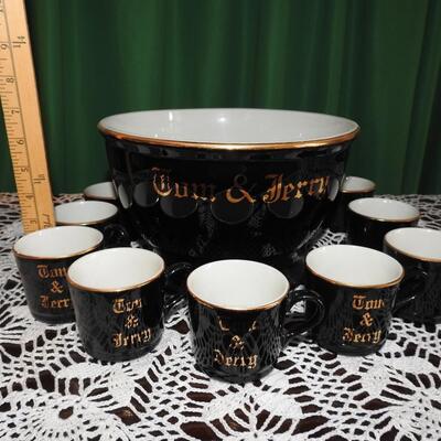 Tom and Jerry punch bowl set