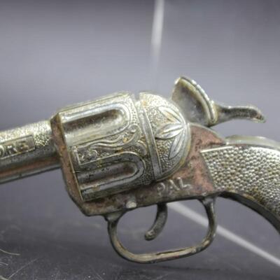Vintage Kilgore Pal Small Toy Cowboy Revolver Pistol