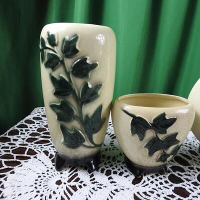 Vintage royal Copley ivy planters