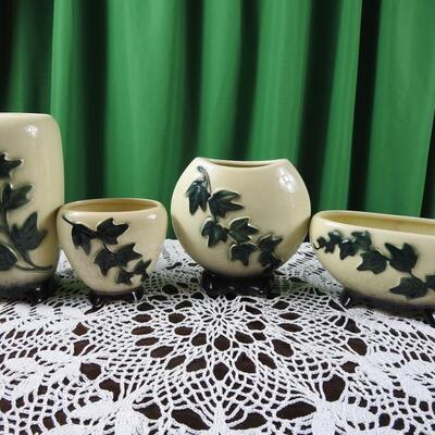 Vintage royal Copley ivy planters
