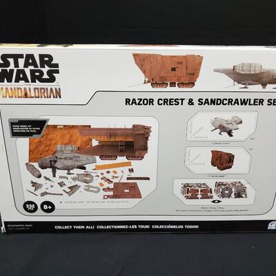 Star Wars Mandalorian Razor Crest and Sandcrawler Set