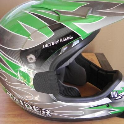 LOT 19   RACING  HELMET