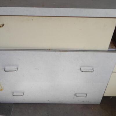 LOT 110 CABINETS AND BENCH