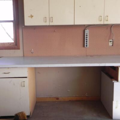 LOT 110 CABINETS AND BENCH