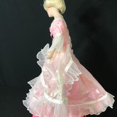 Lot 95: Collectible Paradise Galleries Treasury Collection Fairytale Princess Dolls - Rapunzel, Snow White, Cinderella & Sleeping Beauty