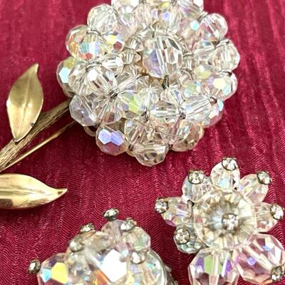 Lot 85 Crystal Flower Pin / Brooch & Clip Earrings No Name