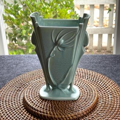 Lot 110 Roseville Vase Teasel Pattern 1936 Aqua