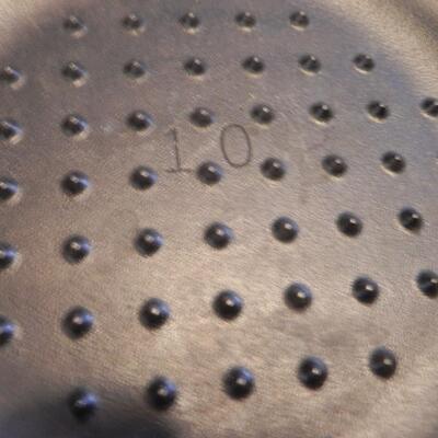 LOT 28  LODGE CAST IRON SKILLET #10