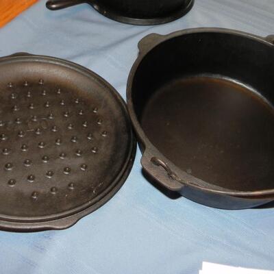 LOT 28  LODGE CAST IRON SKILLET #10