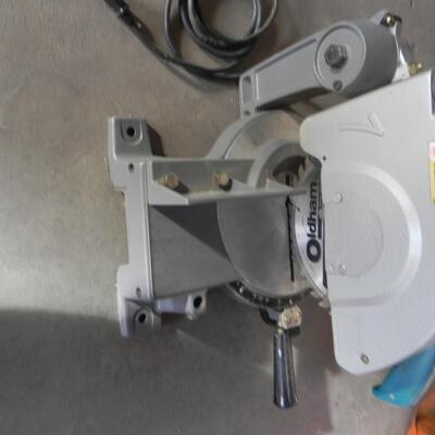 LOT 35 MAKITA MITER SAW