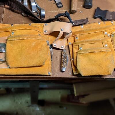 9 Pouch Leather Utility Tool Belt to Hold your Cool Pocket Knife