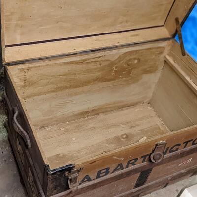 Vintage Trunk in Amazing Condition