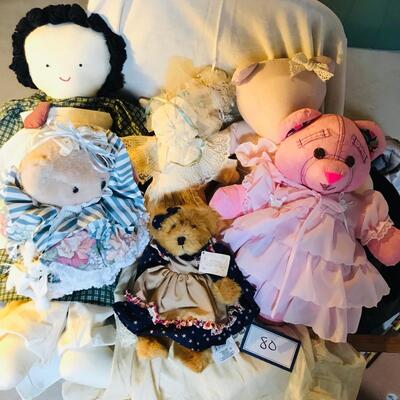 Lot of Plush Bears & Dolls