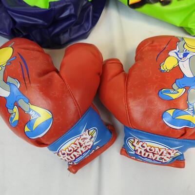 Inflatable Boxing Pillows, Loony Tunes Boxing Gloves, Inflatable Punching Bag