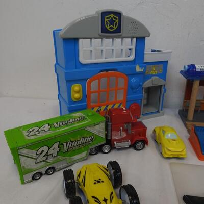 15 pc Toys: Police Station, Cars, Trucks, Train Station, Construction. Minnie