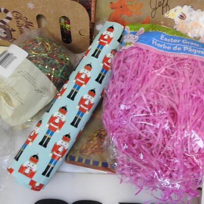 Lot of Gift Bags and Bows, Holiday, Easter Grass, Tags