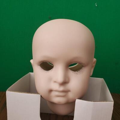 Painted Doll Head EMH 86 12
