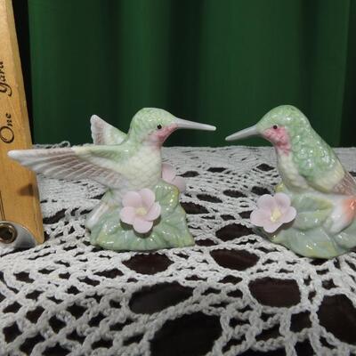 Hummingbird salt and peppers