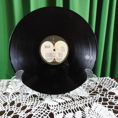 Meet the Beatles vinyl record