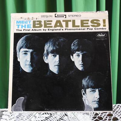 Meet the Beatles vinyl record