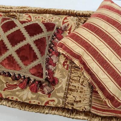 Austin Horn Collection Ca. King Bed Set
