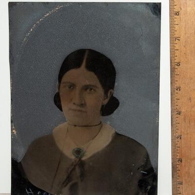 ANTIQUE - HAND COLORED TINTYPE