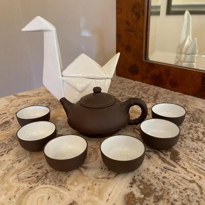 LOT 178   Vintage Japanese Mini Tea Set & Origami Swan Covered Bowl