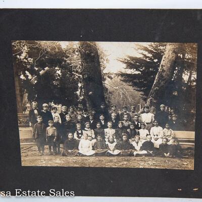 ANTIQUE - LARGE MOUNTED CLASS PHOTO