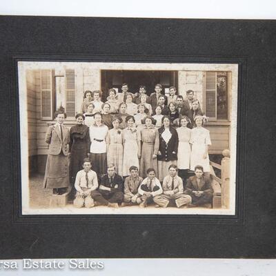 ANTIQUE PHOTO - SCHOOL CLASS