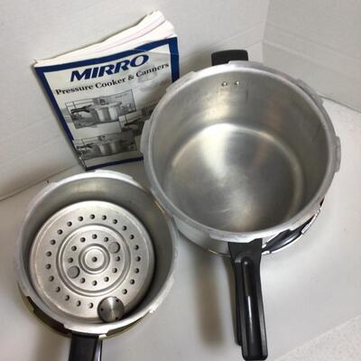 G556 Lot of MIRRO Pressure Cooker & Canners