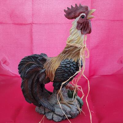 Beautiful Wooden Rooster Statue