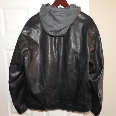 Tommy Hilfiger menâ€™s hooded bomber jacket