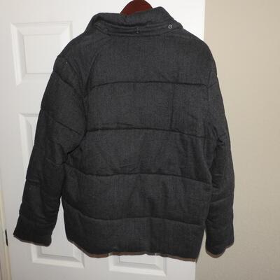 Menâ€™s puffy winter jacket