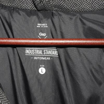 Menâ€™s puffy winter jacket