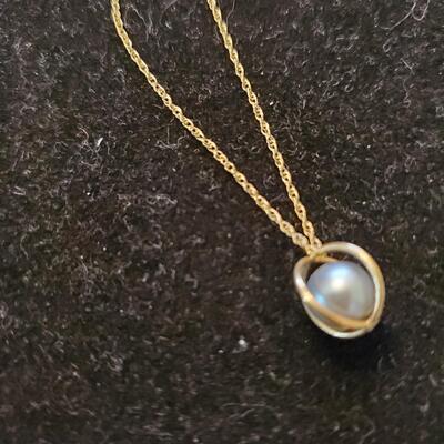 Pearl Pendant with 14K Chain
