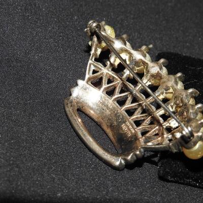 Trifari daisy brooch sterling silver