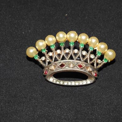 Trifari daisy brooch sterling silver