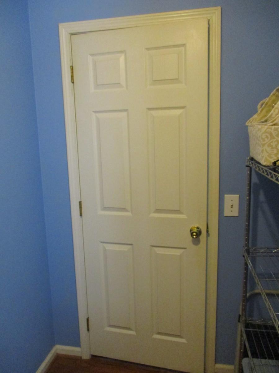 30-6-panel-door-with-hinges-estatesales