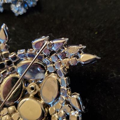 Vintage Kramer Rhinestone Brooch and Earrings
