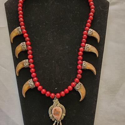 Druzy Stone Pendant with claws