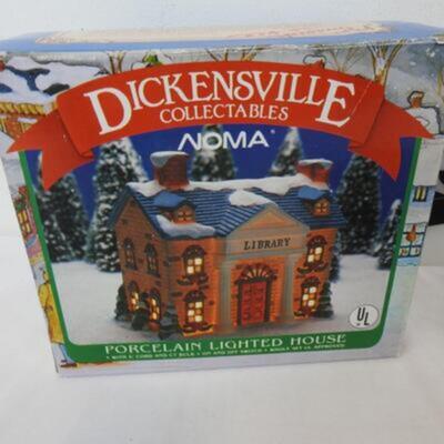 Dickensville Collectables Porcelain Lighted House, Library and 5 Gold Tin Bowls