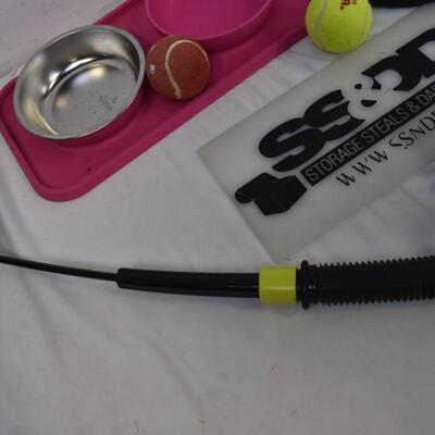 Pet Lot: Food/Water Bowls, Leashes, Ball Thrower, Tennis Balls