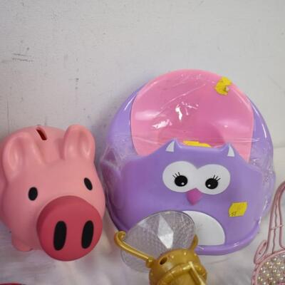 11 pc Kids Toys: Moana Lunch Box, Doodle Pro, Piggy Bank, Staff