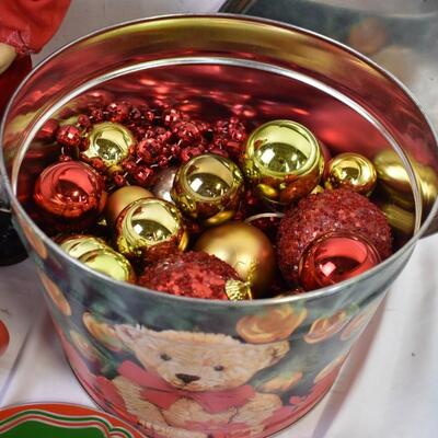 15+ Christmas Decor: Dancing Santa, Ornaments, Ornament Hooks, Mugs