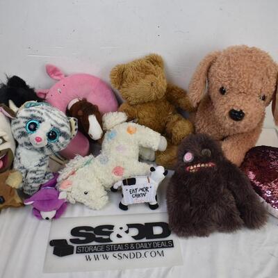 14 pc Stuffed Animals and pillows, Dogs, Bears, Pig Neck Pillow