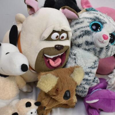 14 pc Stuffed Animals and pillows, Dogs, Bears, Pig Neck Pillow