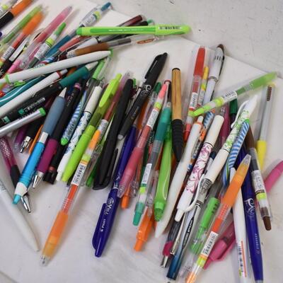 Lot of Assorted Pens, Pilot Juice