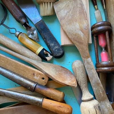 Lot 223 Drawer of Misc Wood Kitchen Utensils Wok Spoons