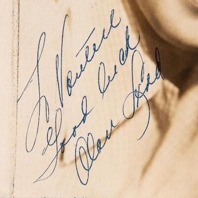 AUTOGRAPHED PHOTO / LETTER - ACTOR ALAN LADD
