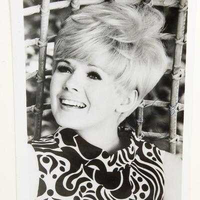 AUTOGRAPHED PHOTO - CONNIE STEVENS
